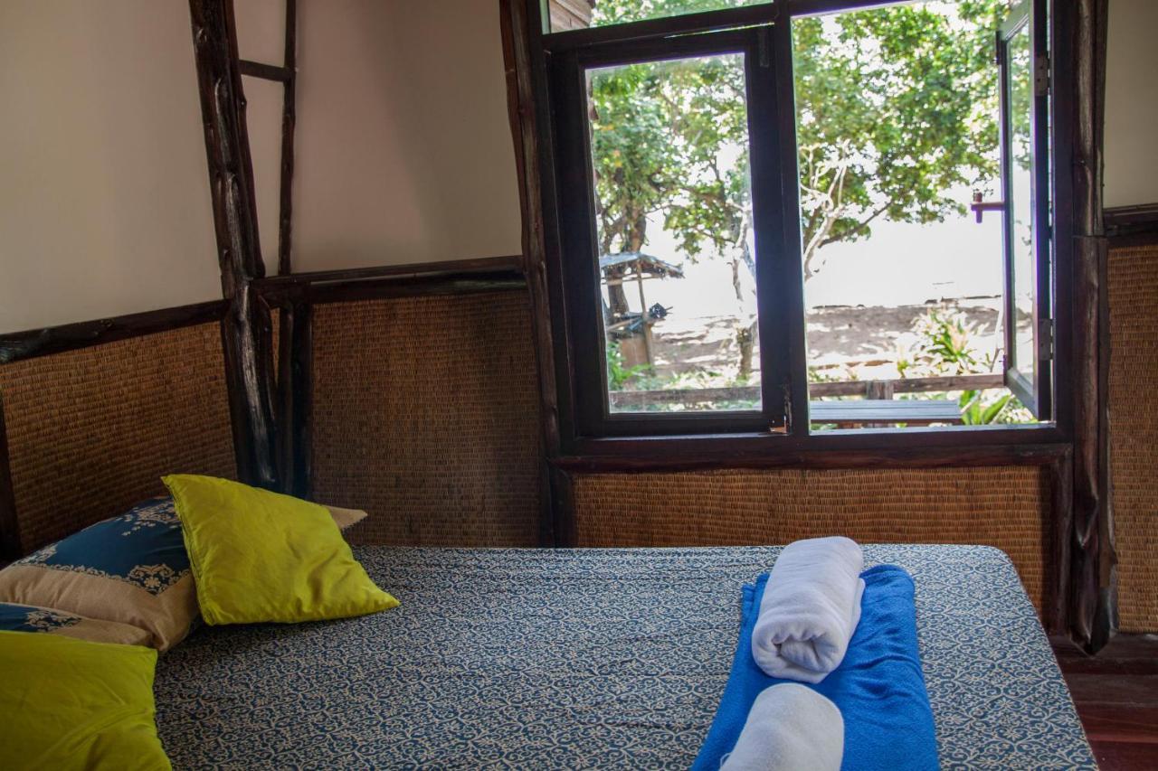 Ban_Na Hotell Koh Chang Exteriör bild