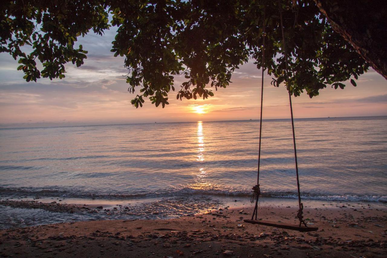 Ban_Na Hotell Koh Chang Exteriör bild