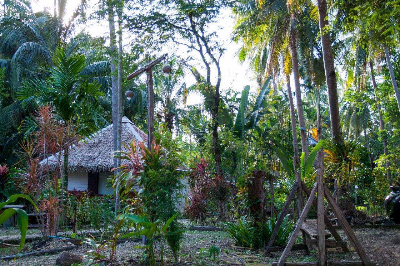 Ban_Na Hotell Koh Chang Exteriör bild