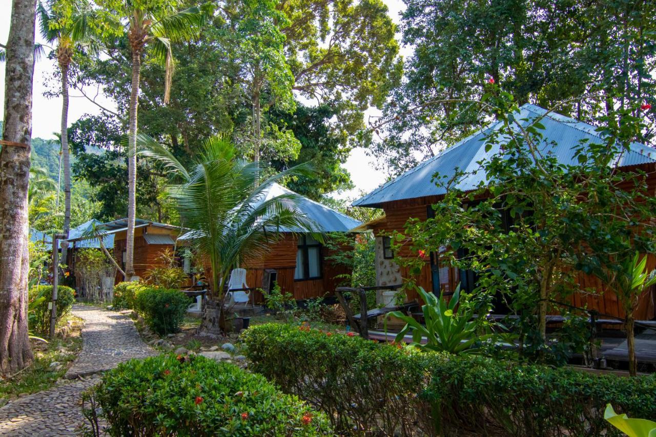 Ban_Na Hotell Koh Chang Exteriör bild